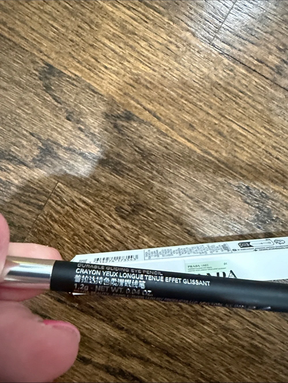 Prada Lines Durable Gliding eye pencil in Nero